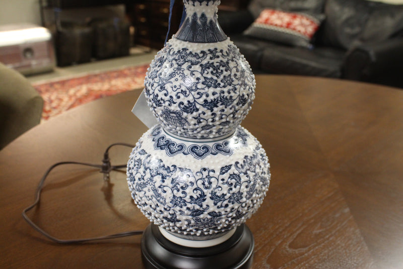 Blue and White Pearl Gourd Table Lamp