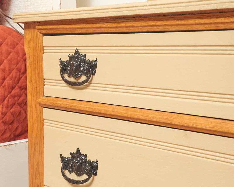 Oak Top Chest with 3 Drawers in Sand Dollar Beige Finish