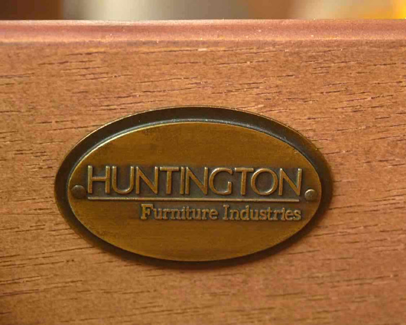 Huntington Furniture Cherry Finish Column Accents 9 Drawer  Dresser With Mirror