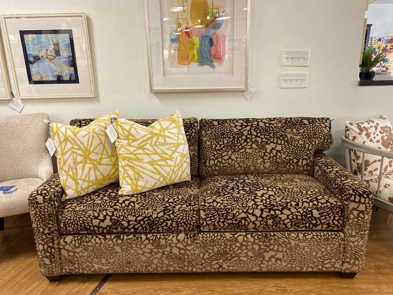 Queen Upholstered Sleeper Sofa in Tan/Chocolate