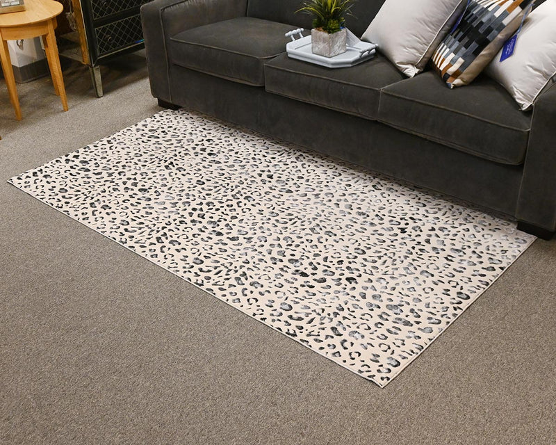 Hazel Collection Black & Ivory  Area Rugs